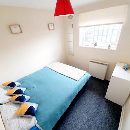 Rayleigh Town Centre 3 Bedroom Apartment エクステリア 写真